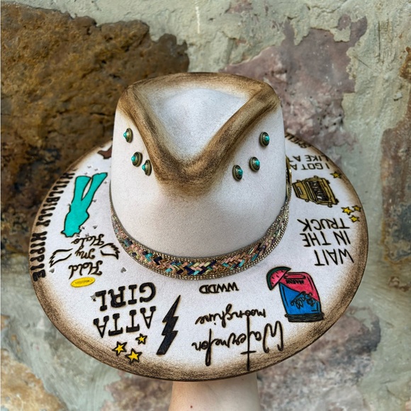 SOLD PLEASE READ DESCRIPTION
New Charlie 1 Horse Lainey Wilson Hand burned Hat - Picture 10 of 10